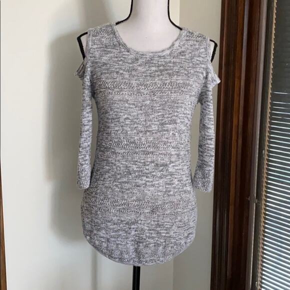 The Limited | Cold Shoulder Sweater Size SP - Picture 1 of 11